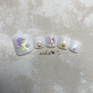 ネイル 粟津 美紀のネイルデザイン