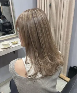 カラー 🫧ハイライトモデル 募集🫧溝口結麻のヘアスタイル