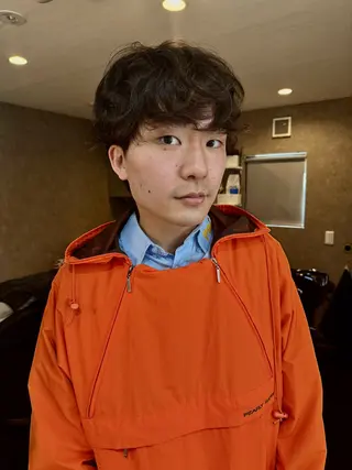 パーマ メンズ コイデ リュウセイのヘアスタイル