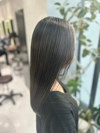 ミディアム カラー CS made by SHACHU 栄所属・山田 瑛司のヘアスタイル