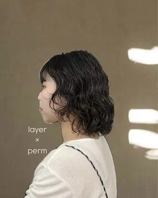 ミディアム パーマ INORI|艶カラ ー|フェイスレイヤーのヘアスタイル