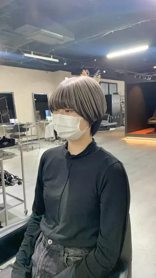 ショート カラー KISS SWAN所属・B E C H I C O〔べち子〕のヘアスタイル