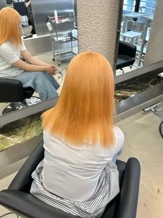 セミロング カラー ✅ケアブリーチ✅ トヨオカ ノブヒデのヘアスタイル