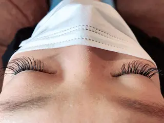 マツエク・マツパ 🐆アンドウ チカコ🦓のヘアスタイル