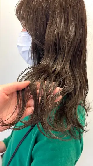 カラー レイヤーカット/長岡 グレージュ/マユ🎀のヘアスタイル