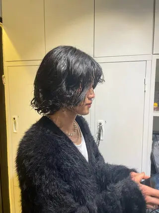 ミディアム パーマ メンズ 豊崎 佑輔のヘアスタイル