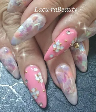 ネイル 小顔と腸の専門店 ラクーラビューティのエステ・リラクイメージ