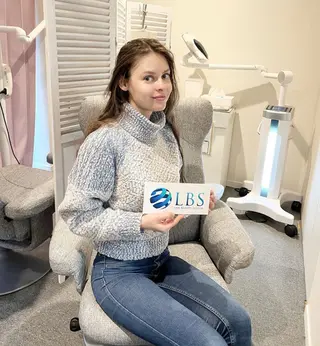 セミロング カラー LBSホワイトニング上野店所属・LBSホワイトニング 🌐 上野店公式のエステ・リラクイメージ