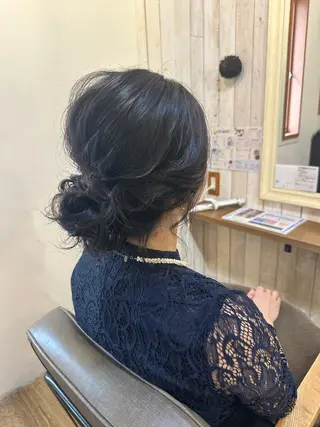 ヘアアレンジ 髪質改善/艶髪/ 透明感カラー/サラのヘアスタイル