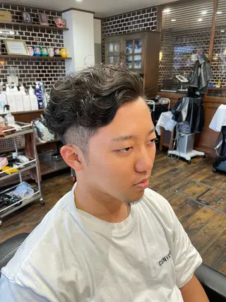 ショート パーマ メンズ EVOGUE BARBER SHOP所属・EVOGUE 森内 秀有 メンズパーマのエステ・リラクイメージ