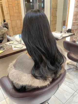ロング 肌までキレイ見え✨️ 赤み消し特化のヘアスタイル