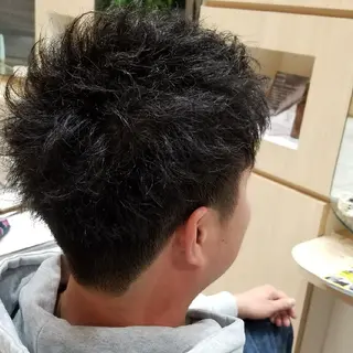メンズ BLUE MOON 辻岡健太のヘアスタイル