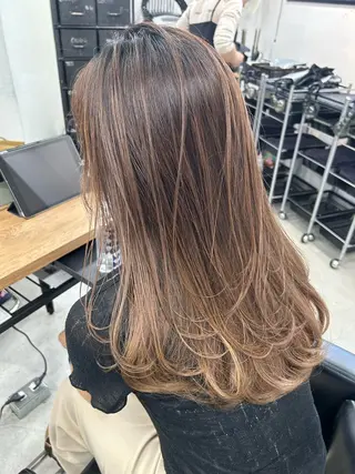セミロング カラー RYOSUKE ハイトーンのヘアスタイル