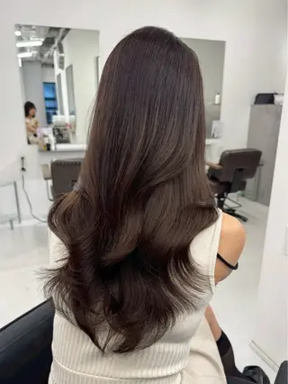 セミロング カラー 佐藤 有紗のヘアスタイル