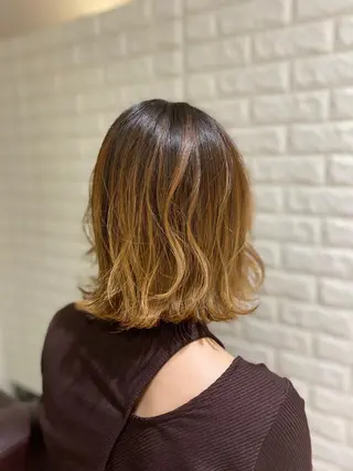 カラー 橋本 茉保のヘアスタイル