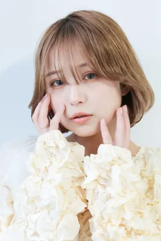 ミディアム 中嶋 夏美のヘアスタイル