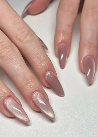 ネイル ダンビーニャム サロールのネイルデザイン