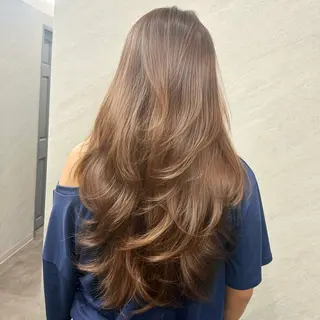 ロング カラー FRAME+spa&hair roomなんば駅前店所属・🌸MAYU🌸 ハイトーン➕レイヤーのヘアスタイル