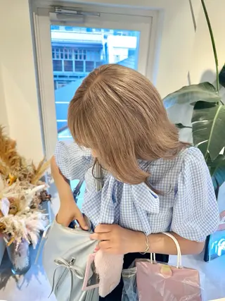 セミロング カラー ayaka♡ 柔らかカラーのヘアスタイル