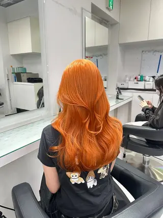 カラー 夏カラーオレンジ ヘアーひめな🫧のヘアスタイル