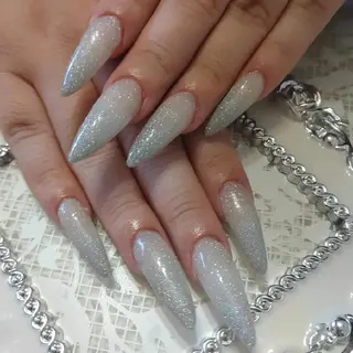 ネイル エステとネイル ローズコンフォートのネイルデザイン