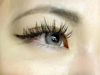 マツエク・マツパ ヘアメイクピカソ所属・ヘアメイクピカソ 髙井久美のマツエク・マツパデザイン