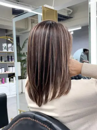 セミロング senjyu GINZA所属・バレイヤージュ/ハイ ライト/庄司鉄平のヘアスタイル