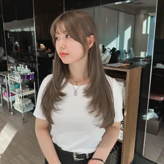 ロング レイヤー/顔周り カット/松岡 祥利のヘアスタイル