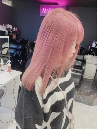 セミロング ハイトーン×エクステ 💞くるみのヘアスタイル