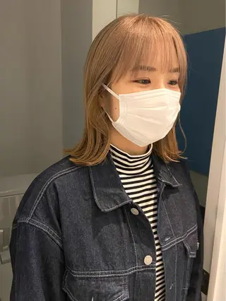 ミディアム カラー écouter所属・ショート/ウルフ ハイトーン/カイセイのヘアスタイル