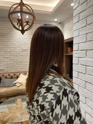 ロング シモカワ マシロのヘアスタイル