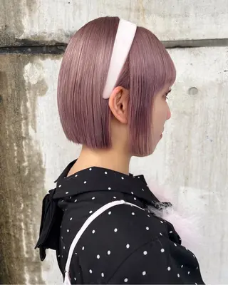 ショート カラー RAIMA ハイトーン/ベージュのヘアスタイル