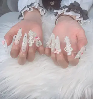 ネイル T. Leeのネイルデザイン