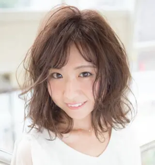 セミロング パーマ glow up by 24 稲葉店所属・glowupby24 稲葉店　鈴木充子のヘアスタイル