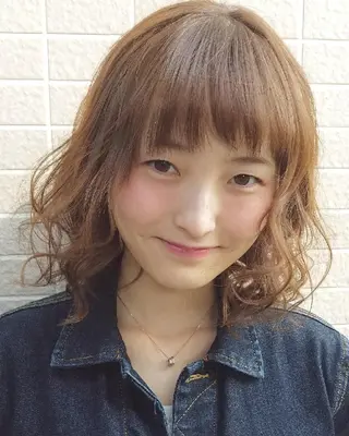 ミディアム パーマ カラー grow上野御徒町【グロウ】所属・ブリーチ・ハイトーン 特化🎉内山のヘアスタイル