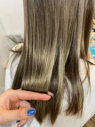 ロング 大久保 愛のヘアスタイル