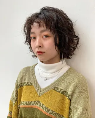 ミディアム パーマ tomo🍒パーマ ハイトーン似合わせのヘアスタイル