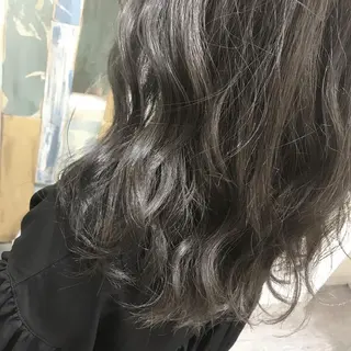 カラー 嶋村夏実🌼レイヤー 🌸白髪ぼかしのヘアスタイル