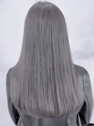 ミディアム カラー パーマ アイブロウ マツエク・マツパ ネイル yelm ［official］のヘアスタイル