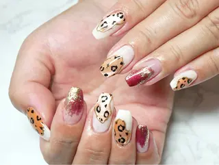 ネイル レイジー スワンのネイルデザイン