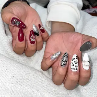 ロング see love gritterのネイルデザイン