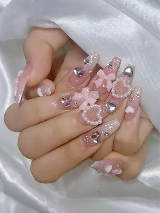 ネイル LEELA NAIL STUDIO所属・LEELA NAIL STUDIOのネイルデザイン
