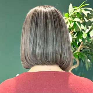 ミディアム カラー ひなた あゆみのヘアスタイル