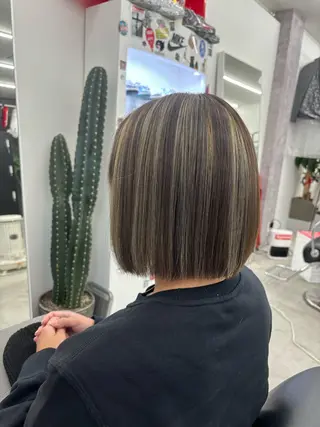 カラー MEMENTO所属・MEMENTO YUZUのヘアスタイル