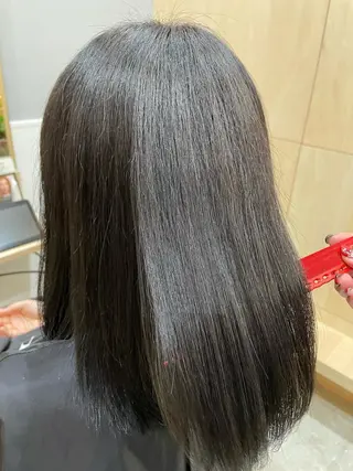 ミディアム カラー miloc那覇 MIKUのヘアスタイル
