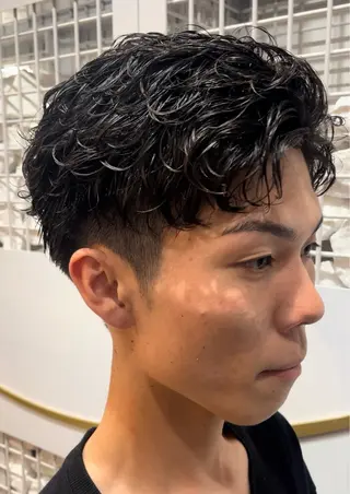 ショート パーマ メンズ 里見 愛梨のヘアスタイル