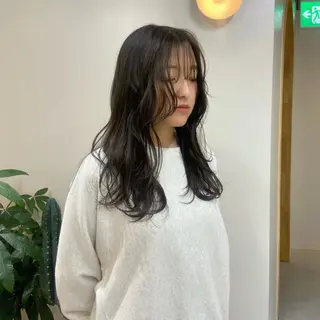 カラー 三好 万葉のヘアスタイル