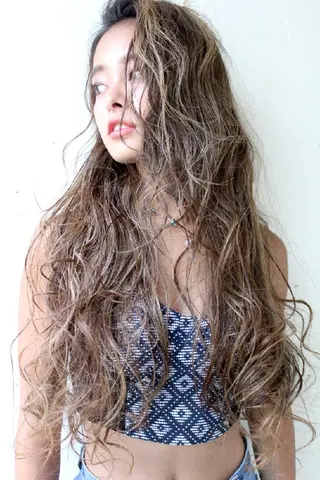 ロング カラー Mira 代表 SEKIのヘアスタイル