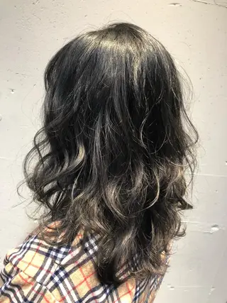 カラー kawamoto akaneのヘアスタイル