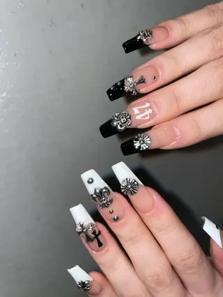 ネイル GO TODAY シェアサロン 渋谷Amiu店所属・渋谷ネイル🎀 y2k/海外ネイルのネイルデザイン